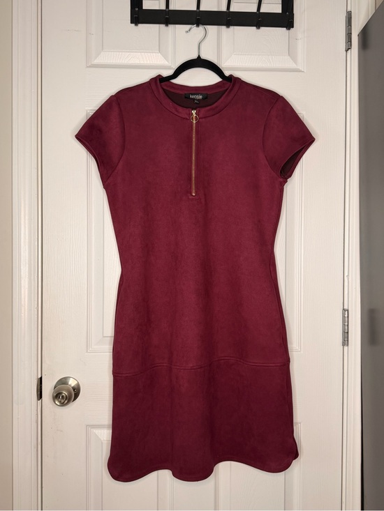 Kensie Dresses & Skirts - kensie Wine Short Sleeve Zip-Front Mini Dress